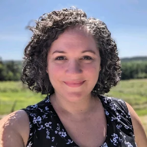 Julie Anne Zwicker